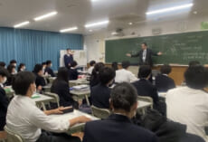 学校長によるホームルーム行脚（6年Ａ組）